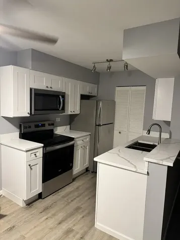 633 Virginia Road Crystal Lake IL 60014