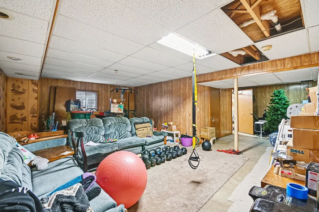109 South Canyon Drive Bolingbrook IL 60490