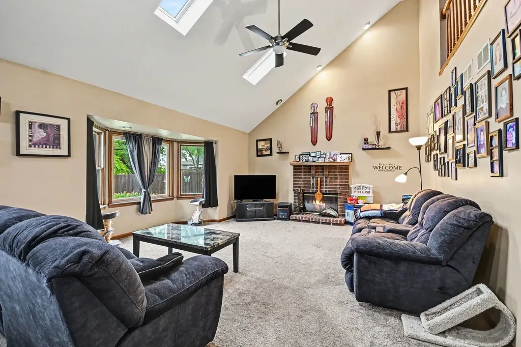 109 South Canyon Drive Bolingbrook IL 60490