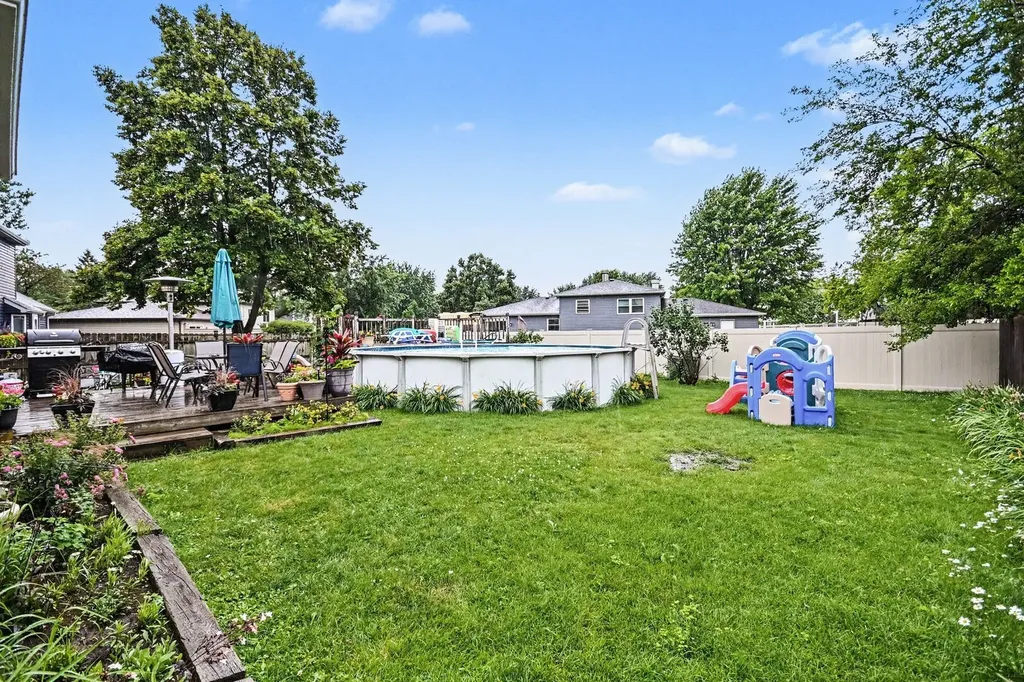 109 South Canyon Drive Bolingbrook IL 60490