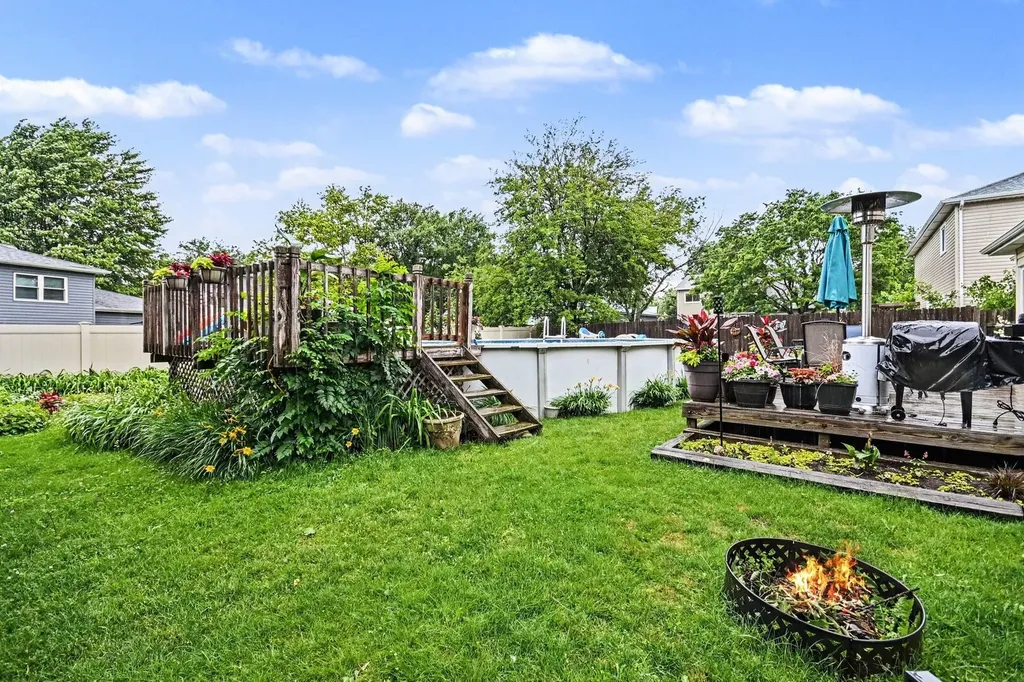 109 South Canyon Drive Bolingbrook IL 60490