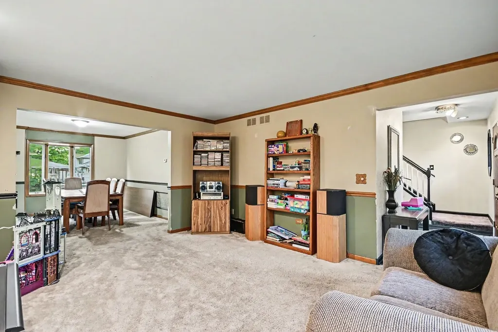 109 South Canyon Drive Bolingbrook IL 60490
