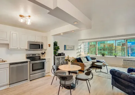 211 East Ohio Street Chicago IL 60611