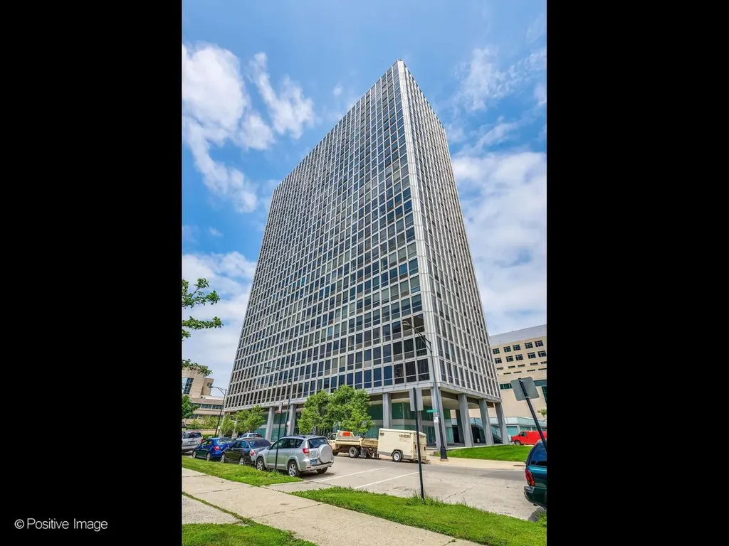 330 West Diversey Parkway Chicago IL 60657