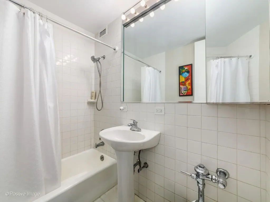 330 West Diversey Parkway Chicago IL 60657
