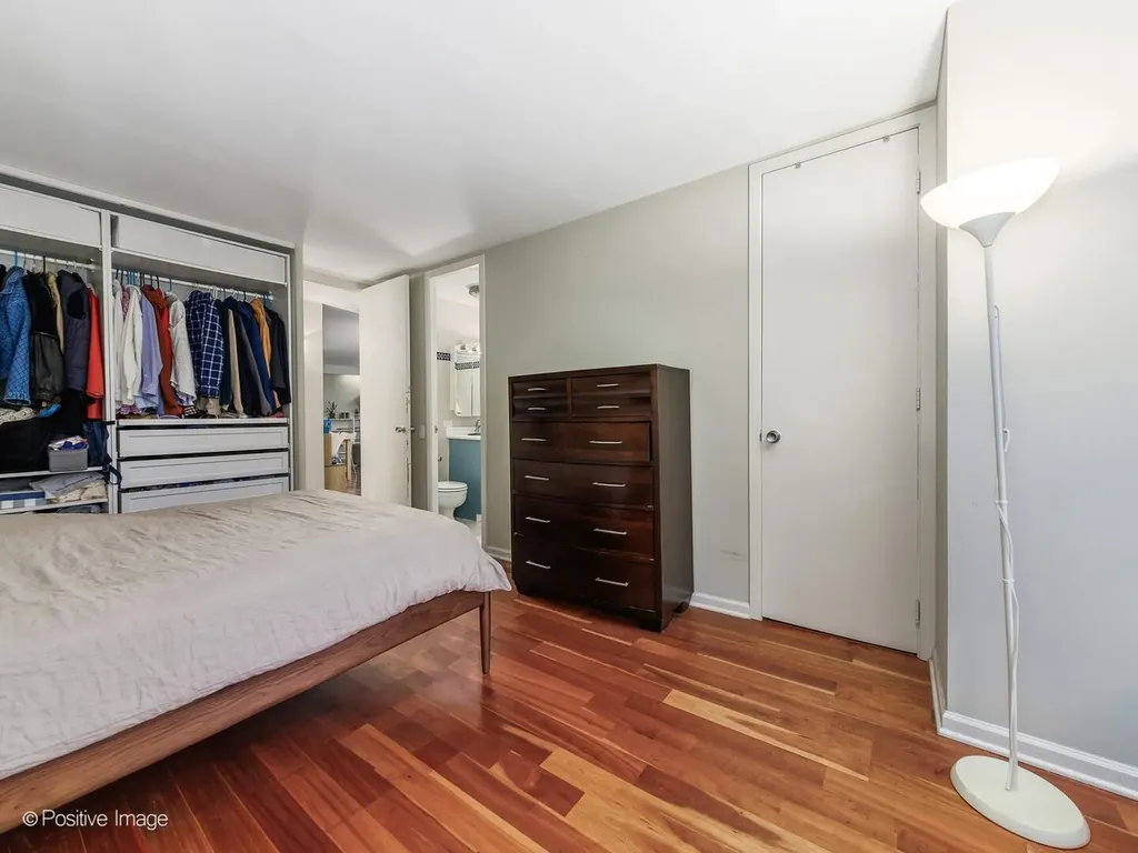 330 West Diversey Parkway Chicago IL 60657