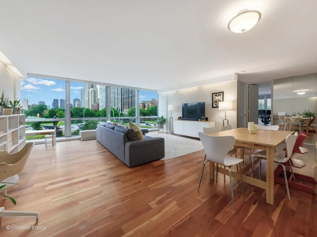 330 West Diversey Parkway Chicago IL 60657