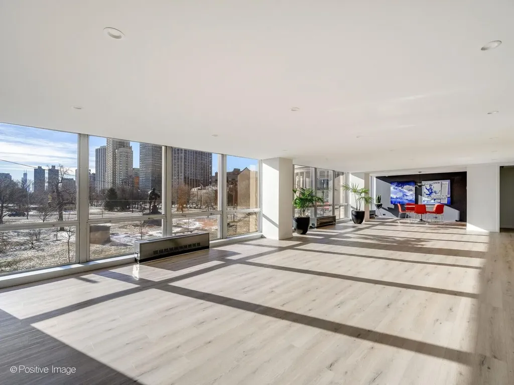 330 West Diversey Parkway Chicago IL 60657