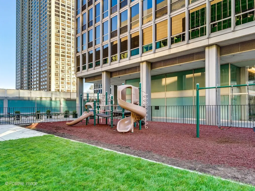 330 West Diversey Parkway Chicago IL 60657