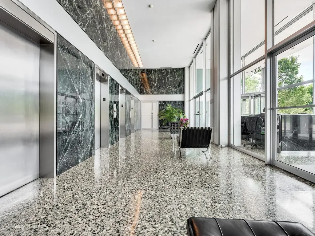 330 West Diversey Parkway Chicago IL 60657