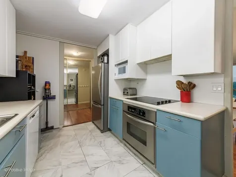 330 West Diversey Parkway Chicago IL 60657