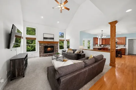 115 Pineridge Drive S Oswego IL 60543