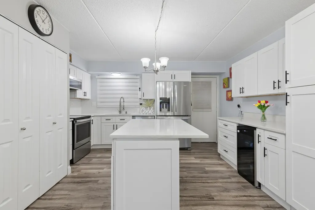 944 North Rohlwing Road Addison IL 60101