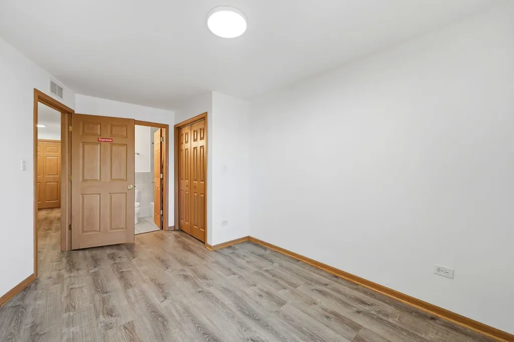 313 West 23rd Place Chicago IL 60616