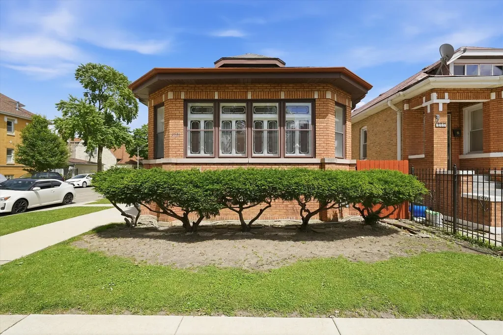 5401 South Richmond Street Chicago IL 60632