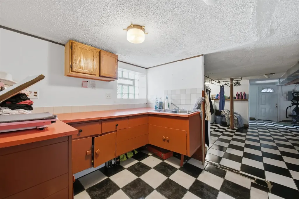 5401 South Richmond Street Chicago IL 60632