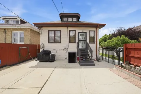5401 South Richmond Street Chicago IL 60632