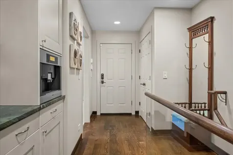 1426 Lorete Lane Northbrook IL 60062