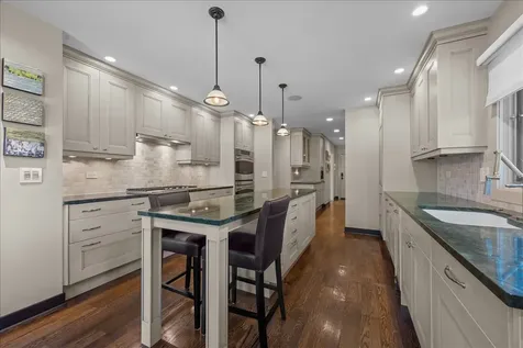 1426 Lorete Lane Northbrook IL 60062