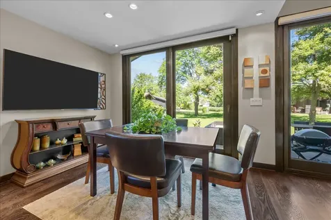 1426 Lorete Lane Northbrook IL 60062