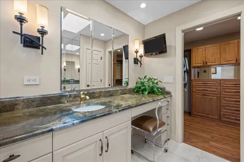 1426 Lorete Lane Northbrook IL 60062