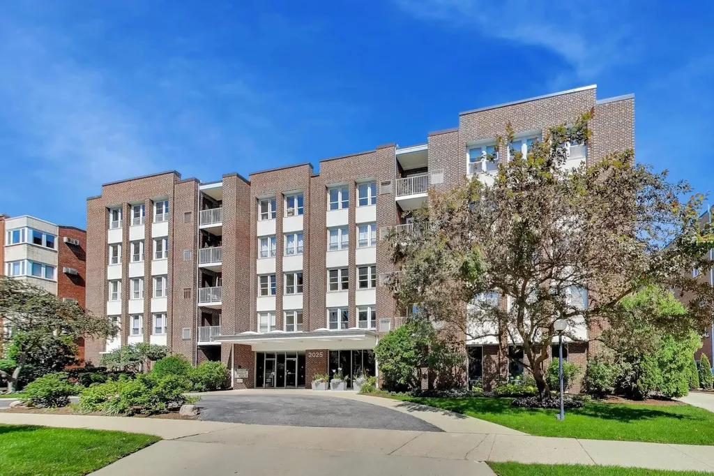 2025 Sherman Avenue Evanston IL 60201