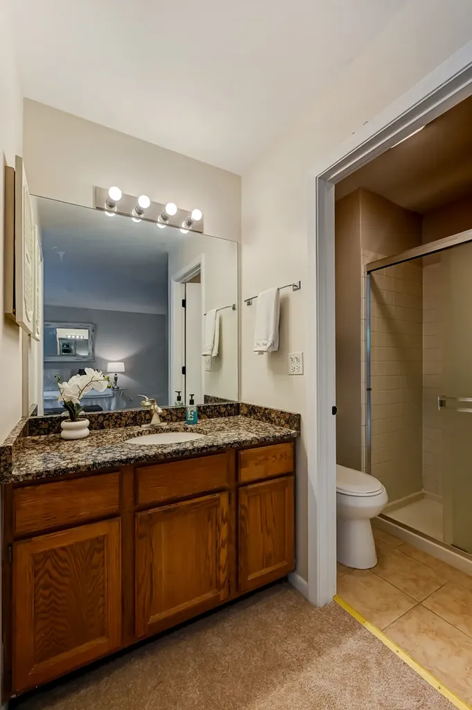 121 Heath Place Westmont IL 60559
