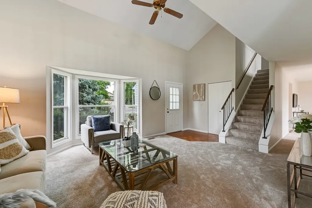 121 Heath Place Westmont IL 60559