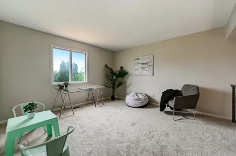 121 Heath Place Westmont IL 60559