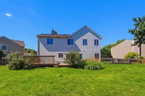 121 Heath Place Westmont IL 60559
