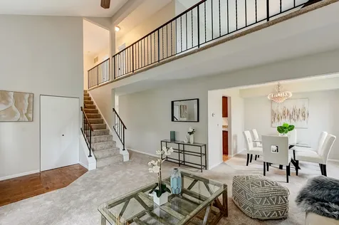 121 Heath Place Westmont IL 60559