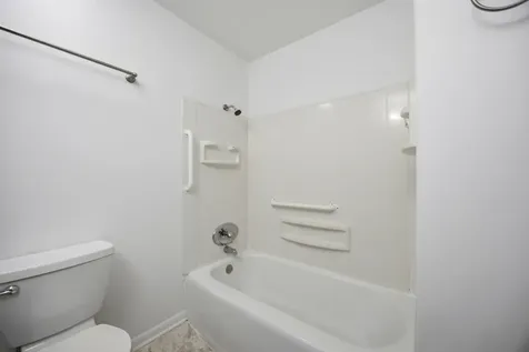 70 Mary Ln Court Crystal Lake IL 60014