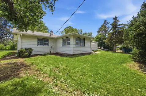 70 Mary Ln Court Crystal Lake IL 60014