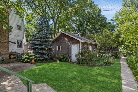 1025 Garnett Place Evanston IL 60201
