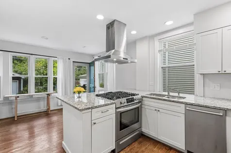 1025 Garnett Place Evanston IL 60201