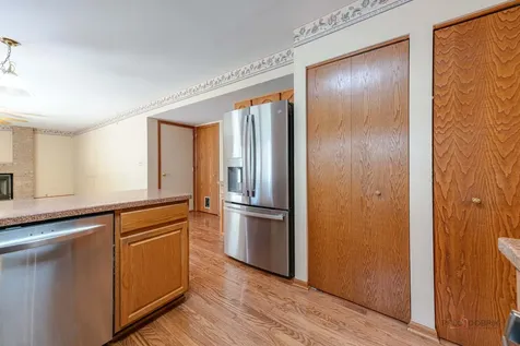 1889 Mcrae Lane Mundelein IL 60060