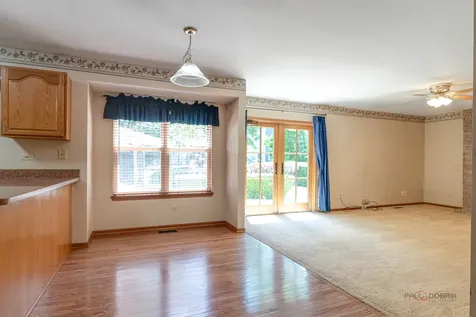 1889 Mcrae Lane Mundelein IL 60060