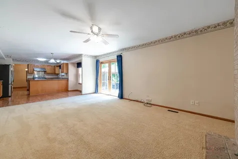 1889 Mcrae Lane Mundelein IL 60060