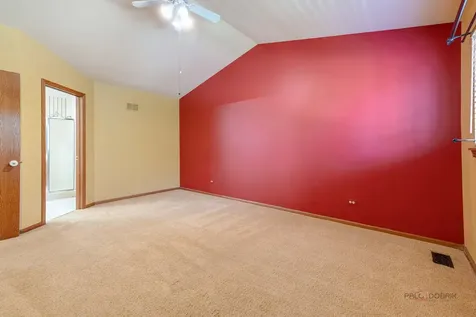 1889 Mcrae Lane Mundelein IL 60060