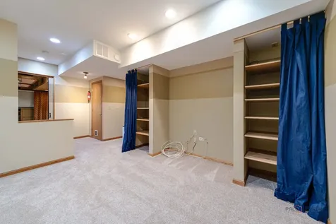 1889 Mcrae Lane Mundelein IL 60060