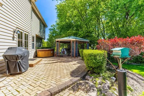 1889 Mcrae Lane Mundelein IL 60060