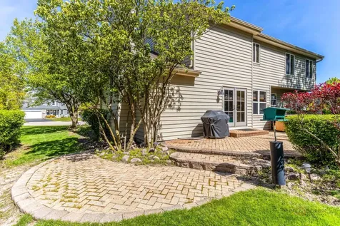 1889 Mcrae Lane Mundelein IL 60060