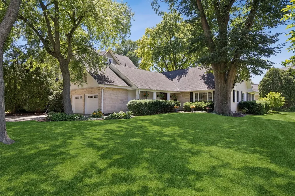 220 7TH Avenue La Grange IL 60525