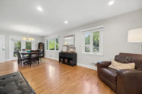 220 7TH Avenue La Grange IL 60525