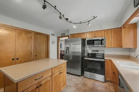 715 North Green Street Mchenry IL 60050