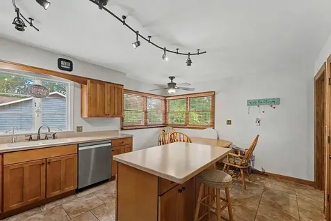 715 North Green Street Mchenry IL 60050