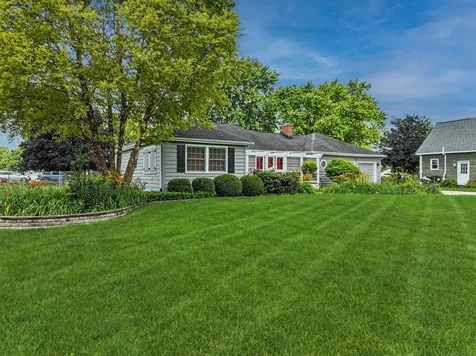 715 North Green Street Mchenry IL 60050