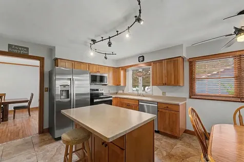 715 North Green Street Mchenry IL 60050