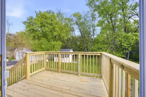 915 Mayfield Drive Round Lake Beach IL 60073
