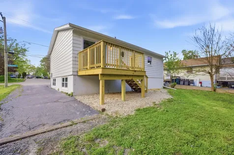 915 Mayfield Drive Round Lake Beach IL 60073